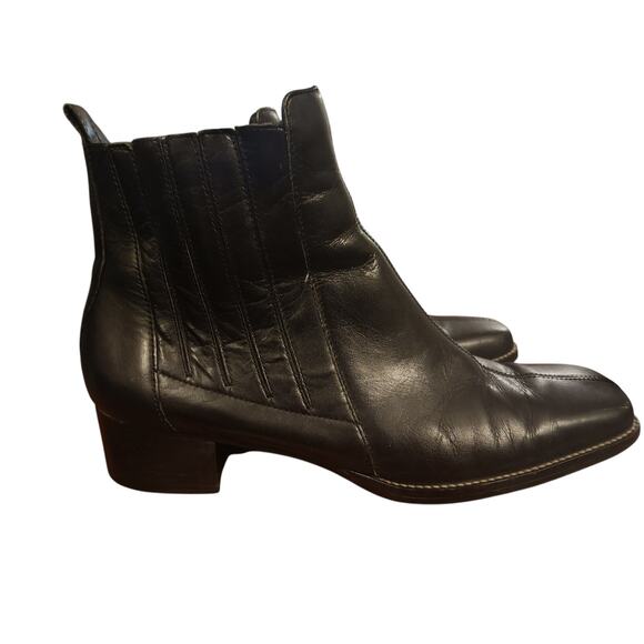 Trotters Apple Ankle Boots size 9.5N Black leather - Picture 2 of 4